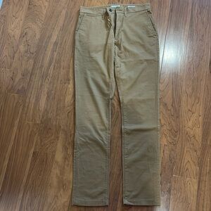 BRAND NEW Goodfellow and Co Khaki Pants